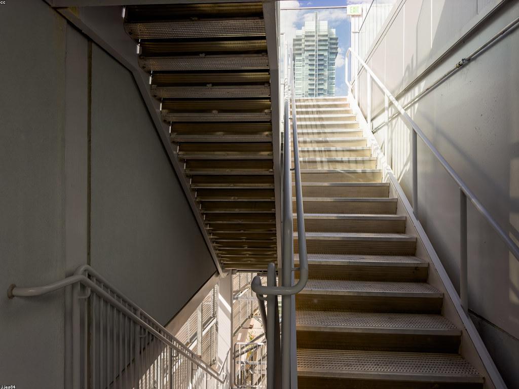 សារៈសំខាន់នៃព័ត៌មានល្អៗក្នុងការអភិវឌ្ឍន៍អាជីវកម្ម